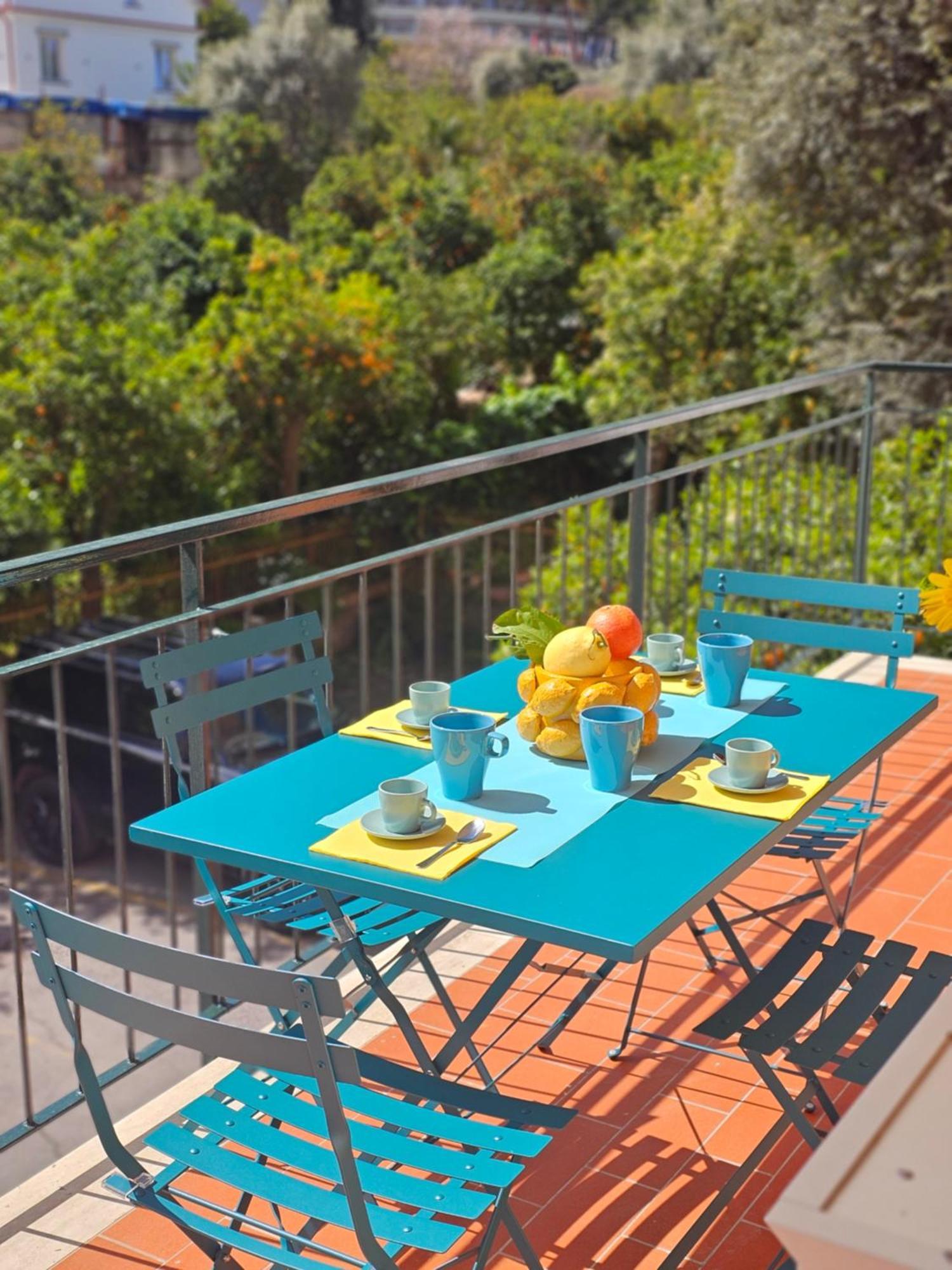 Sunny Flat Apartment Соренто Екстериор снимка